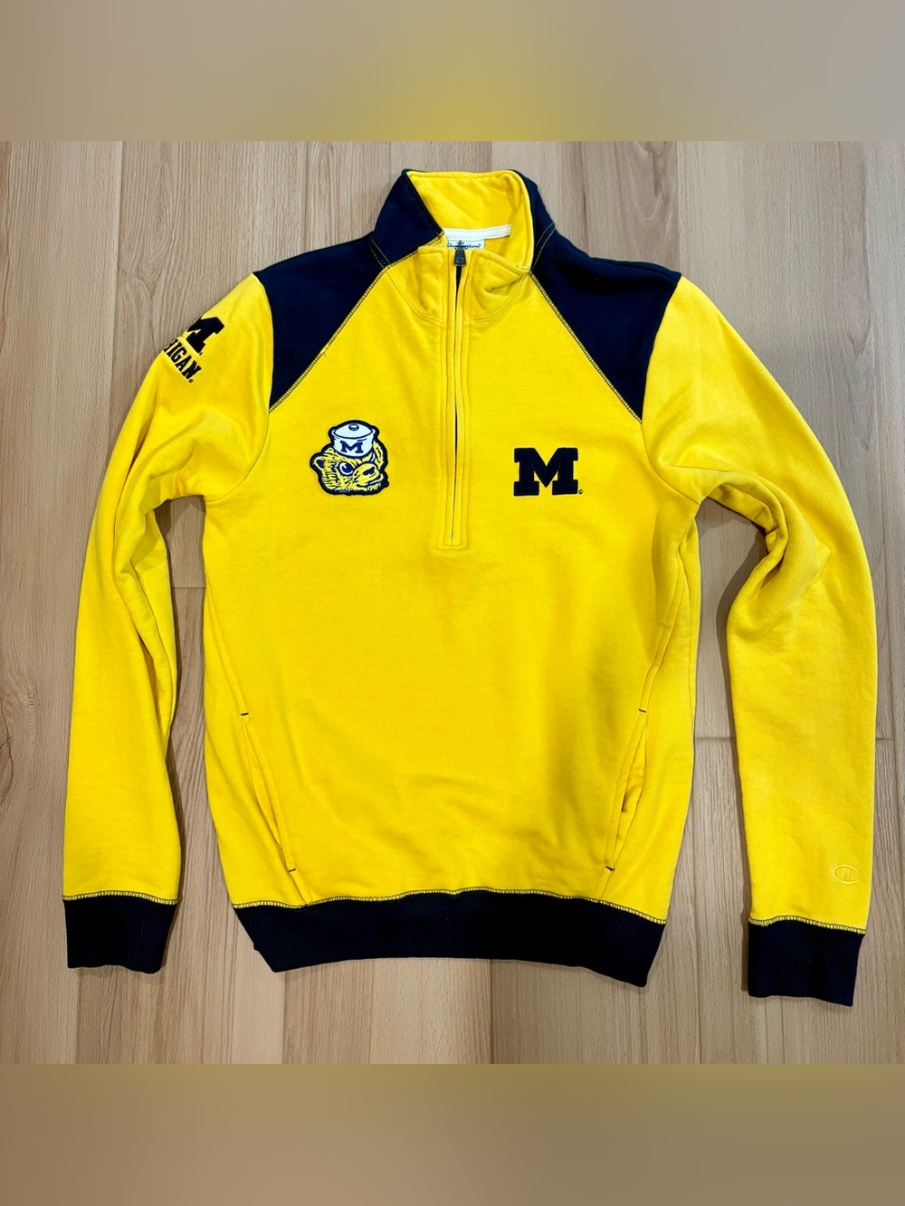 U of Michigan Wolverines Champion Pullover Size Small 1/4 Zip Patches Yellow/Blu